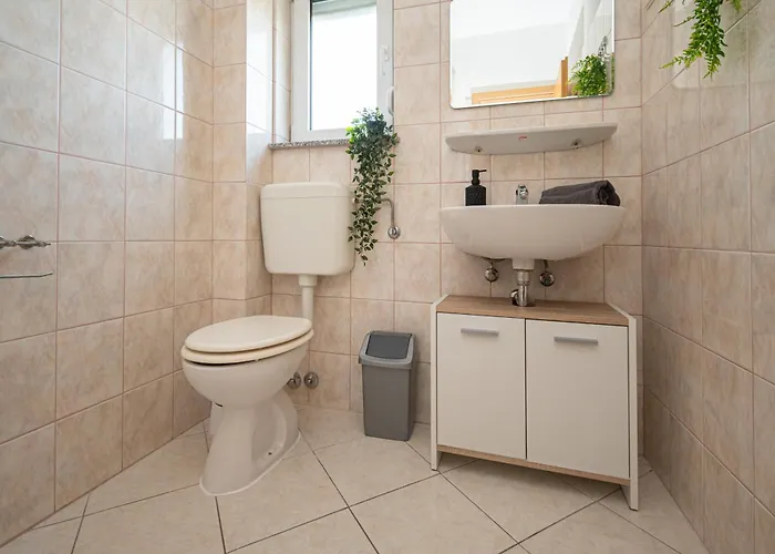 Lejlighed Family-friendly With Swimming Pool Ljubac, Zadar - 21937 *