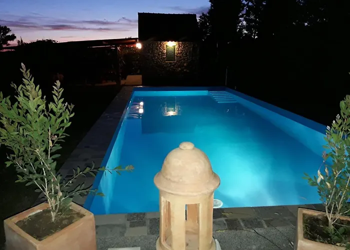 Family-friendly With Swimming Pool Ljubac, Zadar - 21937 * Ražanac