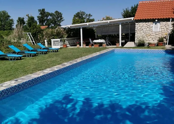 Family-friendly With Swimming Pool Ljubac, Zadar - 21937 * Ražanac