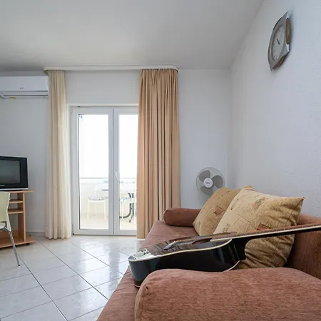 Family Friendly With A Swimming Pool Ljubac, Zadar - 21937 Apartment *