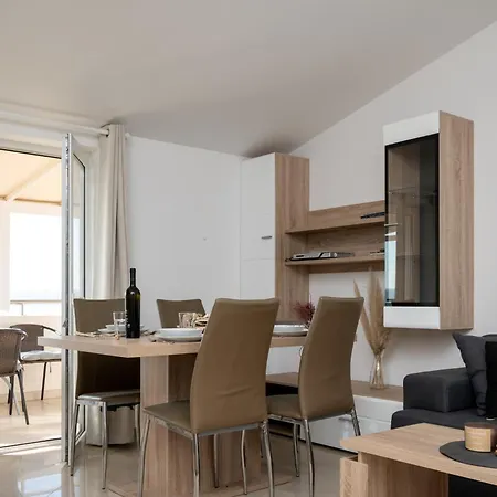 Apartment Family Friendly With A Swimming Pool Ljubac, Zadar - 21937 Razanac