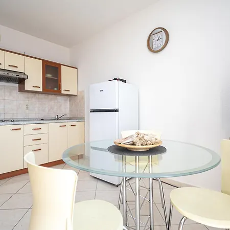 Family Friendly With A Swimming Pool Ljubac, Zadar - 21937 Apartment *