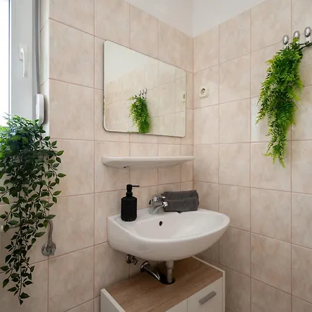 Family Friendly With A Swimming Pool Ljubac, Zadar - 21937 Apartment