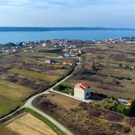 Apartment Family Friendly With A Swimming Pool Ljubac, Zadar - 21937 Razanac